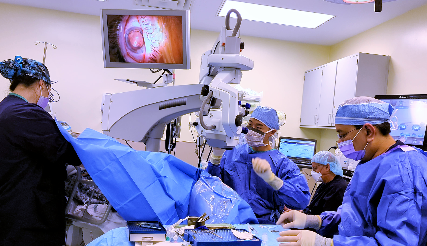 Лазерная факоэмульсификация катаракты операция